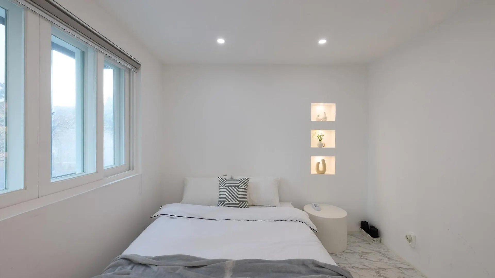 Unique House With Hongdae Area 2R With Livingroom Seoul Sydkorea